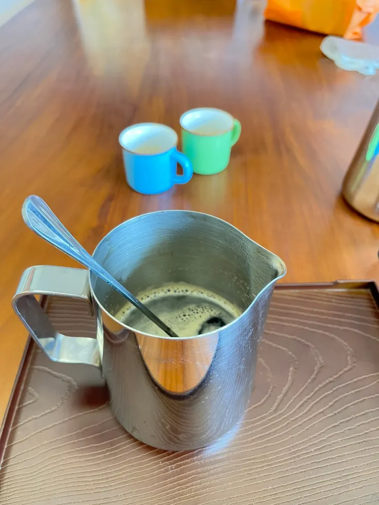 體驗微溫咖啡加蜂蜜