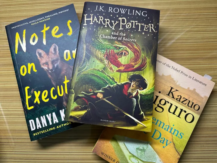 外文書的封面很精美