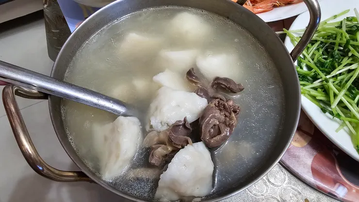 花枝丸雞胗湯!