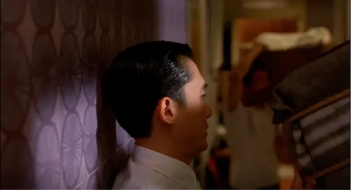 圖4&nbsp;搬家工人進入位於畫面右側的房間