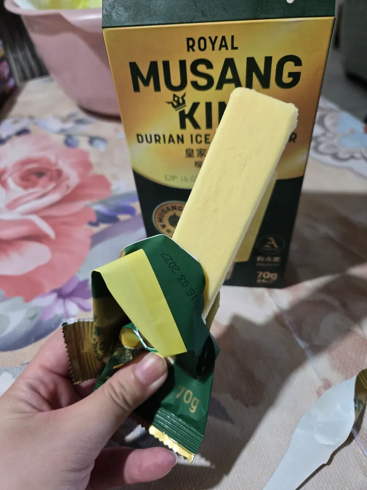 準確的說和日式的那個冰大小差不多