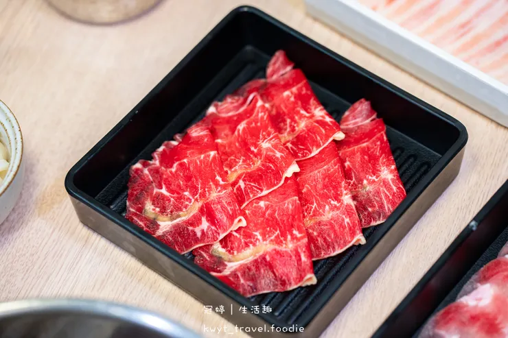 [礁溪火鍋吃到飽]樂樂壽喜燒日式鍋物放題，火鍋吃到飽538元起，無限量供應現切原肉、蔬菜車、冰淇淋，礁溪火車站附近美食餐廳，附最新吃到飽價位