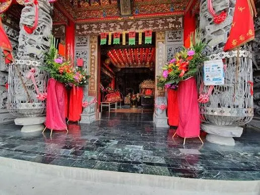 龍柱與浮雕工藝精湛（圖片截圖於網路）