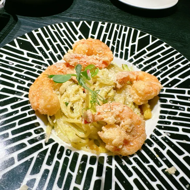 檸香青醬炸蝦義大利麵