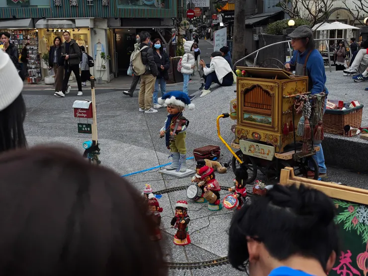 獨居特色的街頭表演每天都在上演