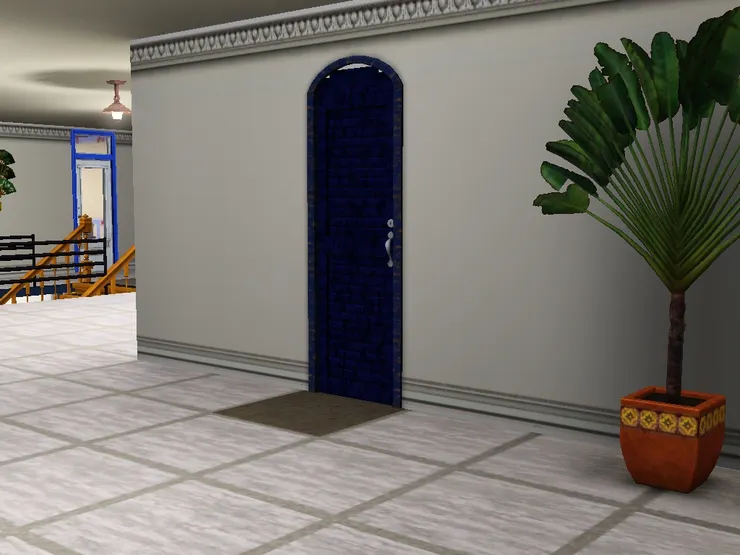 我很喜歡這扇寶藍色的門，可惜這是男廁。