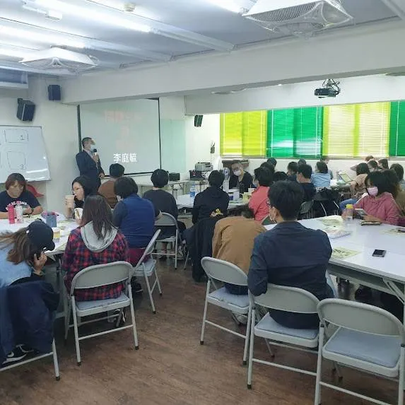 台北50~100人場地租借推薦二｜台北忠孝復興微風503教室 