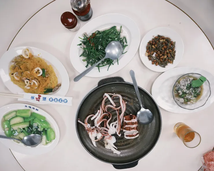 每餐都有小捲，其實我吃到滿膩的哈。不過澎湖的蔬菜，尤其是絲瓜與南瓜，真的非常鮮甜有水分。來澎湖不要只鎖定海鮮，蔬菜也是很棒的選擇。