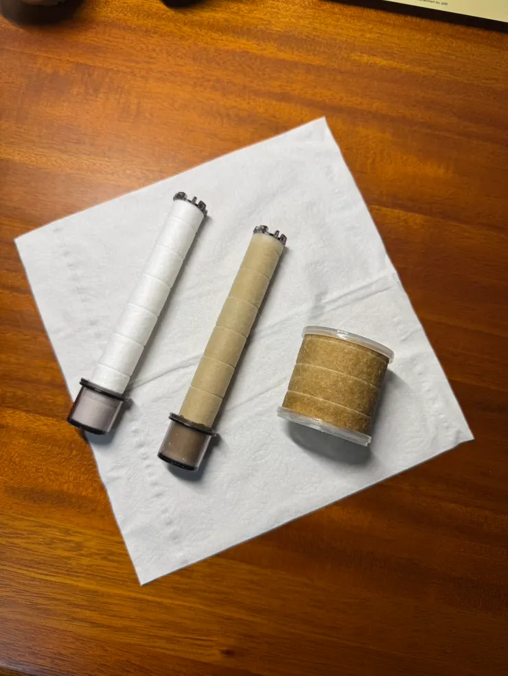 左中右分別是:全新-高雄兩個月-泰國五天