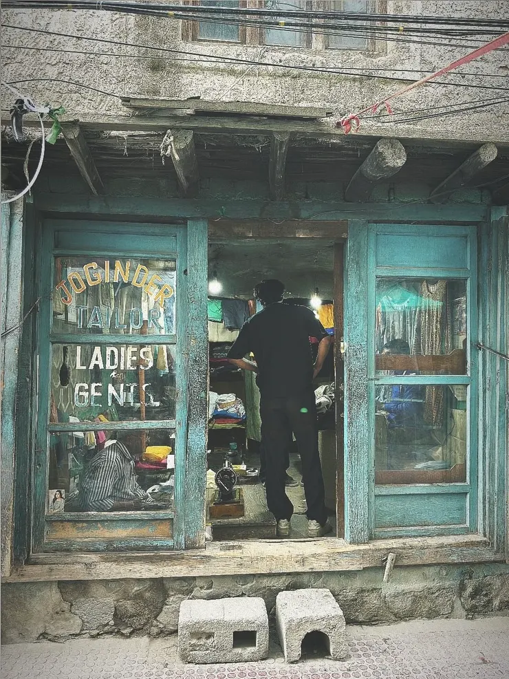 非常復古的裁縫店