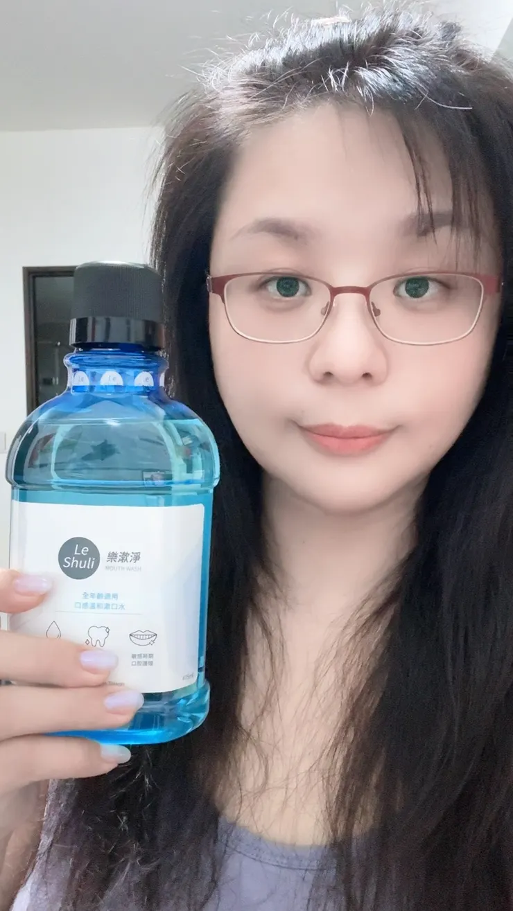 每天刷牙還是有口腔小煩惱?口氣、殘渣、細菌…只靠刷牙,我覺得不夠!LeShuli樂漱淨「溫和+有效」,3分鐘讓潔淨更到位