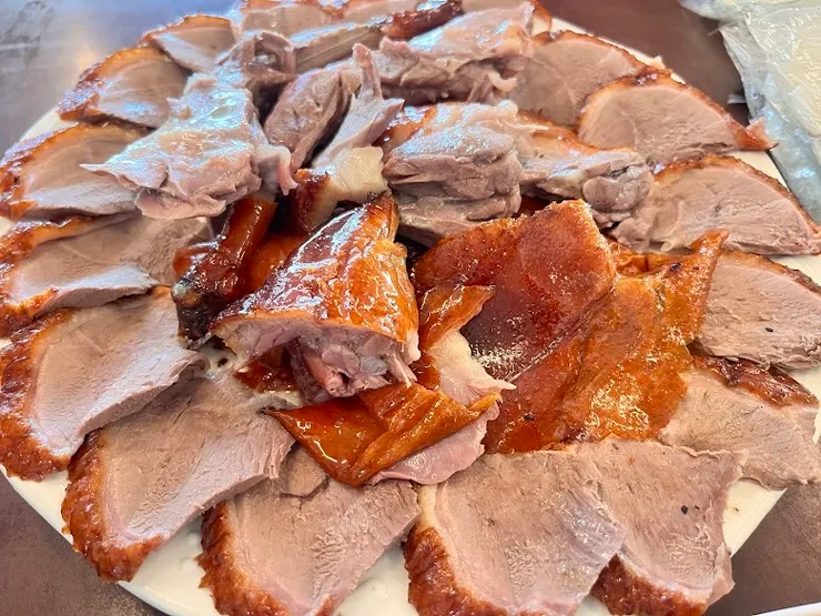 仁武烤鴨切片（圖片截圖於網路）