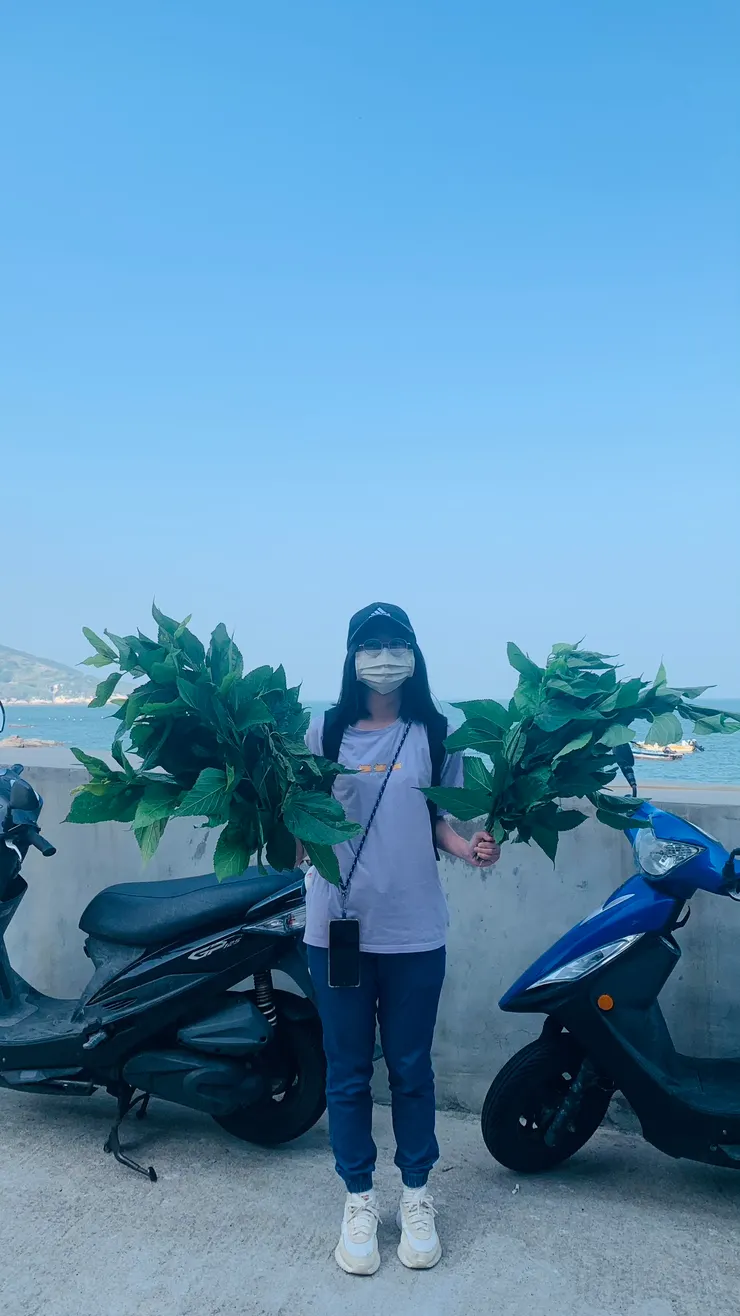 這樣走在鹿前面,會不會太高調了一些。