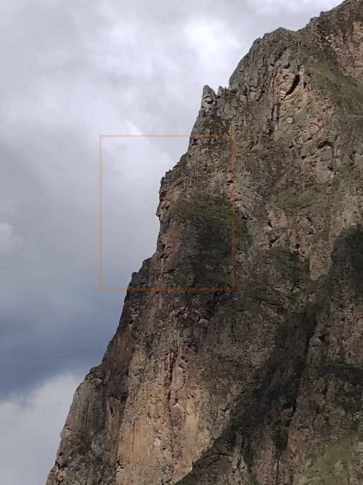 對面岩壁的酋長側臉