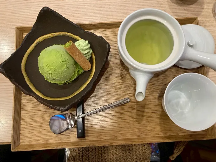 京都抹茶冰淇淋與玄米茶