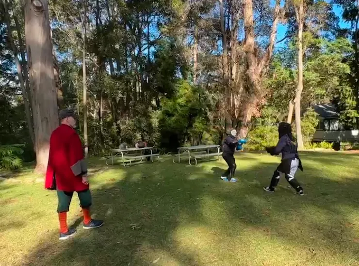 看起來某個人被大師給注視著！It seems someone is being watched by the Master!