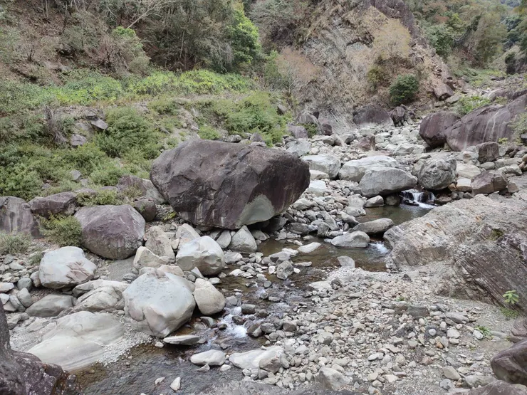 為了這清淺的一彎流水，我們走了足足1天半之久。