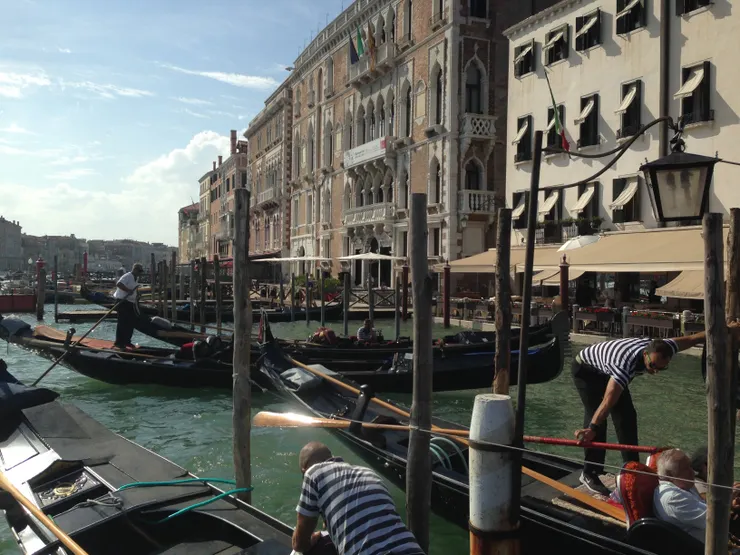 貢多拉船是這裡特有的