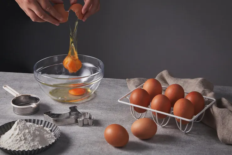 圖說：紅蛋和白蛋一樣好！勤億蛋品科技指出，蛋殼顏色取決於母雞品種，與營養價值並無直接關聯。（資料來源：勤億蛋品科技）