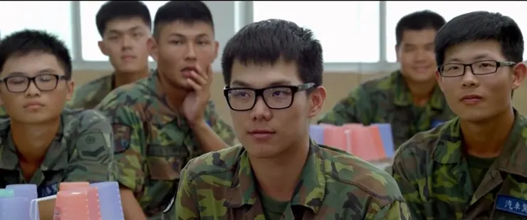 右邊那位肯定是同連的學弟XD