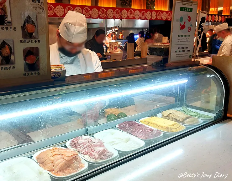 ▲芙洛麗大飯店-「食譜自助百匯餐廳」RECIPE HOUSE /圖片來源：Betty's Jump Diary