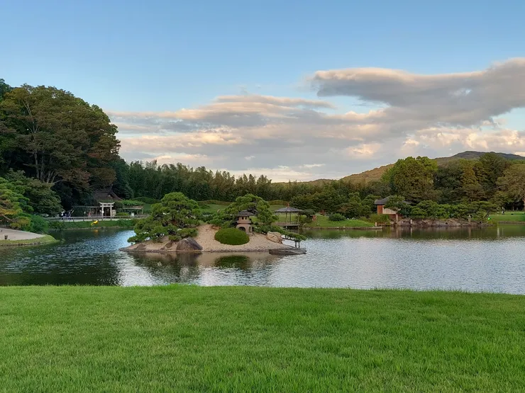 後樂園-澤之池 砂利島