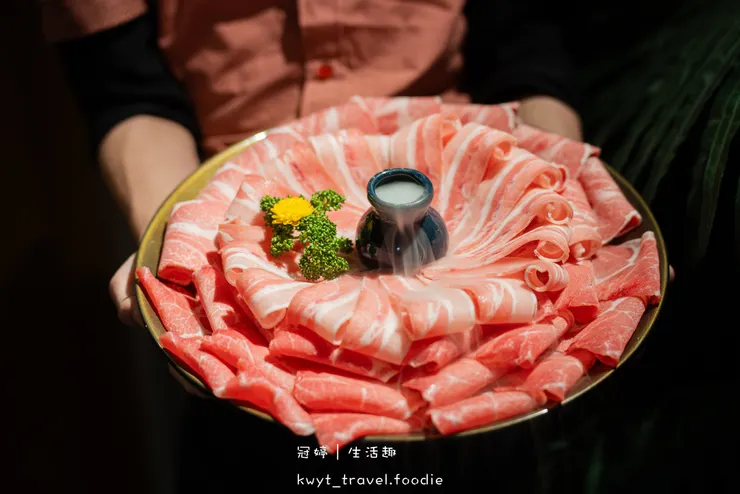 【泰滾泰式火鍋桃園店】當月壽星幾歲就送幾隻蝦!桃園火鍋推薦,