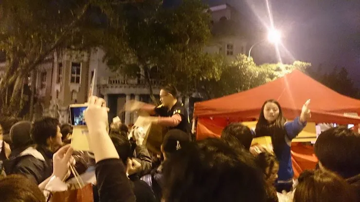 走動時隨手用手機拍照 照片大多晃動  