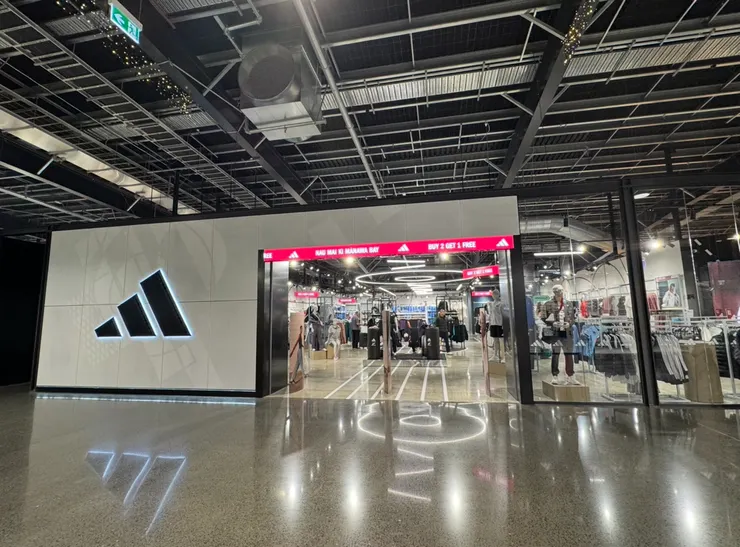 Outlet 裡的Adidas，太邪惡了