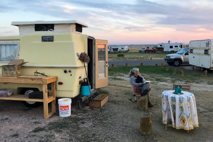 琳達·梅與她的塞塞屋。