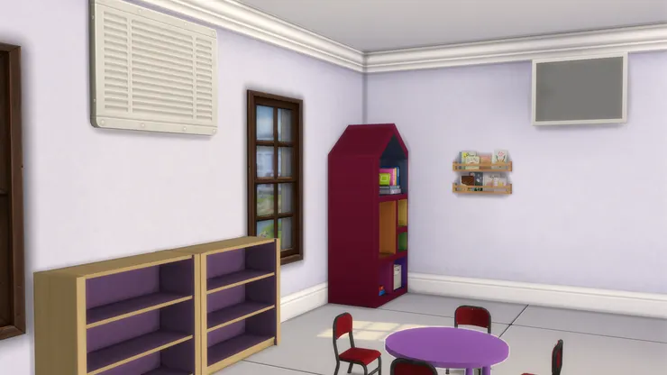 低年級課室裏的圖書大都是繪本和故事書，色彩繽紛又簡單，志在培養小朋友的閱讀習慣。