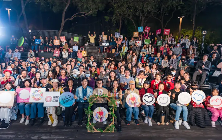 閉幕片《BIG》放映後與魏德聖導演（前排中）大合照