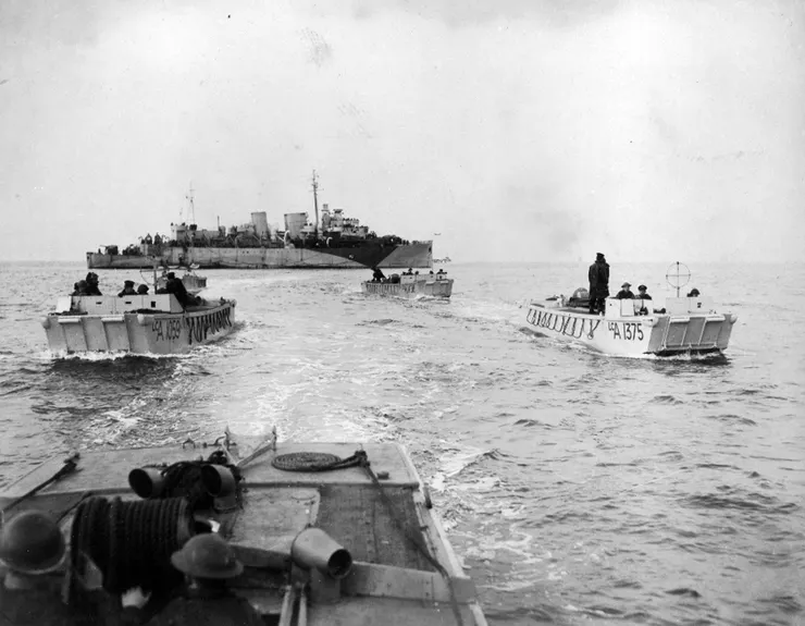 大衛王子號配置4艘登陸艇