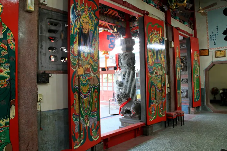 威赫的門神（圖片截圖於網路）