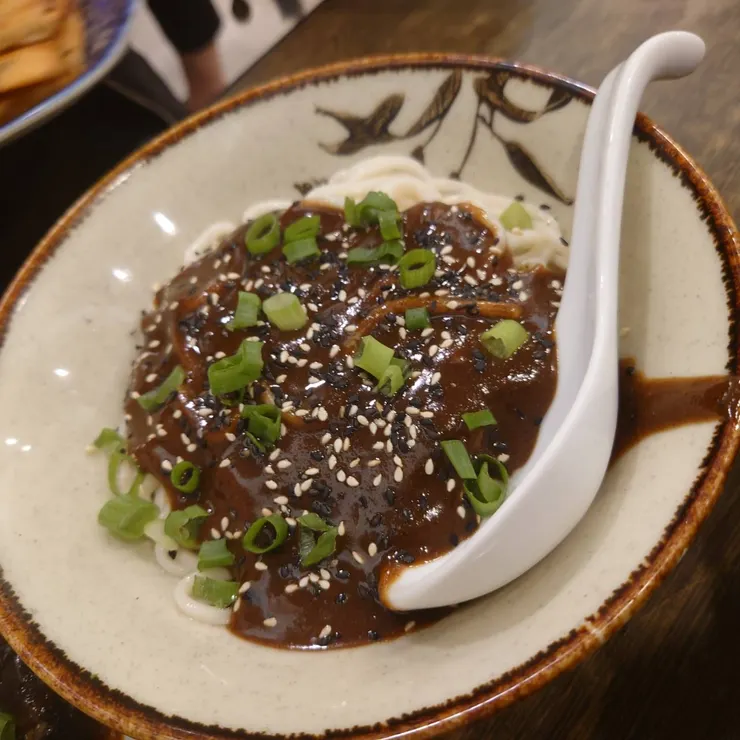 北方炸醬麵