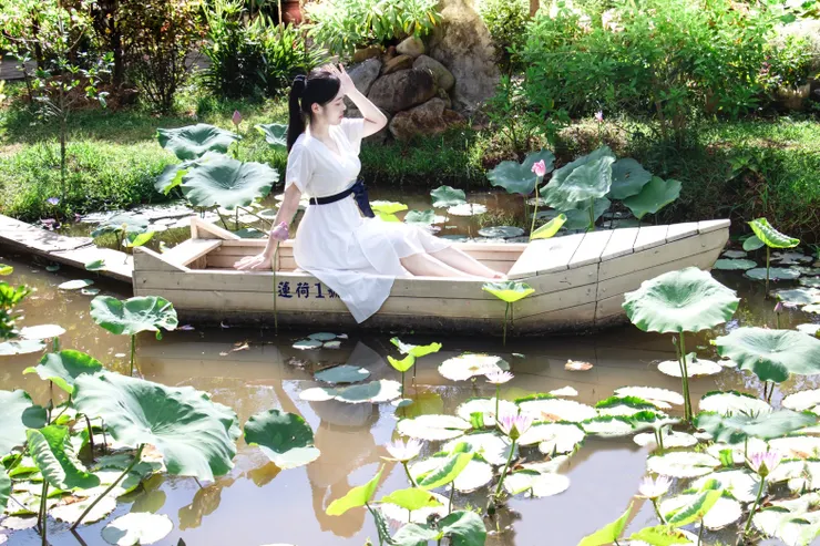 攝影看人生｜模特日常：花季般的感情與 J 先生／攝影：J 先生／後製：J 先生