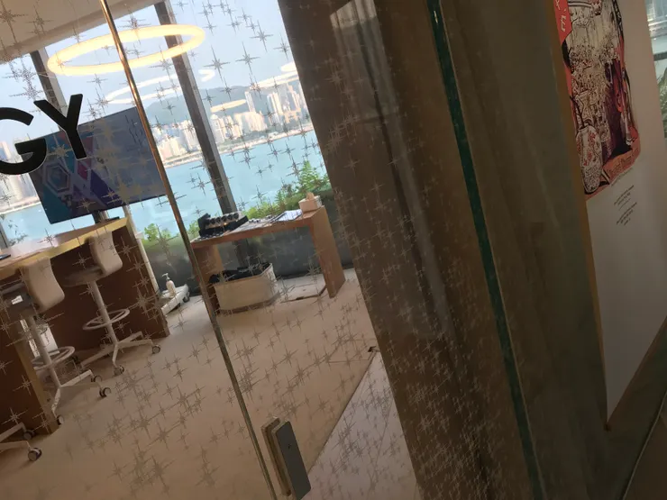 展館另一邊是首飾製作教室。