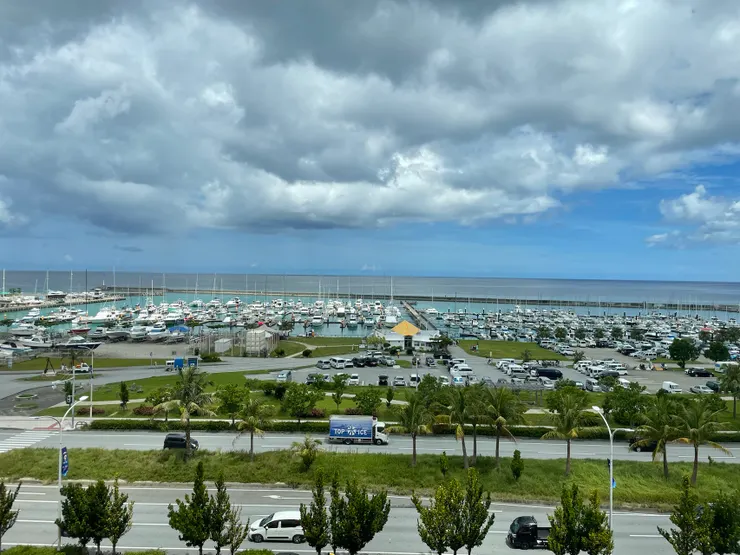 Round1裡可以看到宜野灣的美景