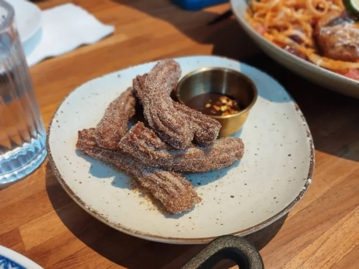 吉拿棒&萊姆酒香巧克力醬