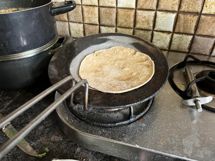 印度的薄餅有很多種，恰巴提（Chapati）是我最喜歡也最常吃的一種