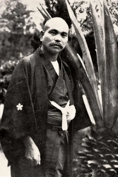 志賀哲太郎 照片來源：WIKI