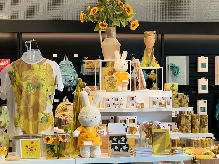 梵高博物館的Miffy