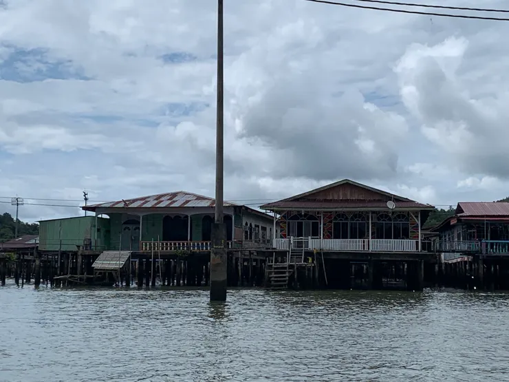 甘榜亞逸 Kampong Ayer。
