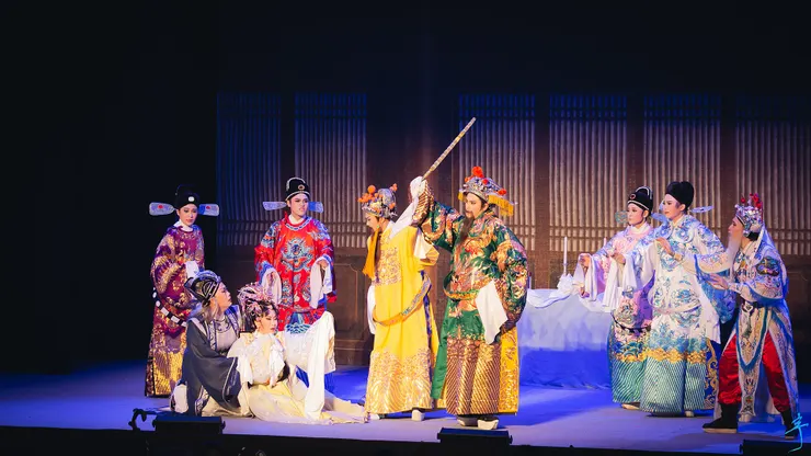 薪傳歌仔戲劇團