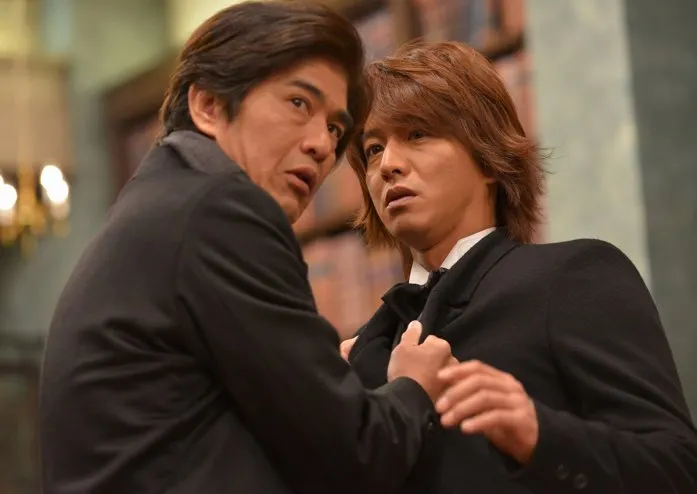 2015年電影版請來佐藤浩市飾演跟久利生對立的外務省高官，卻因為他的狀態不好，加上劇情描述蒼白，沒有預期中的迫力。