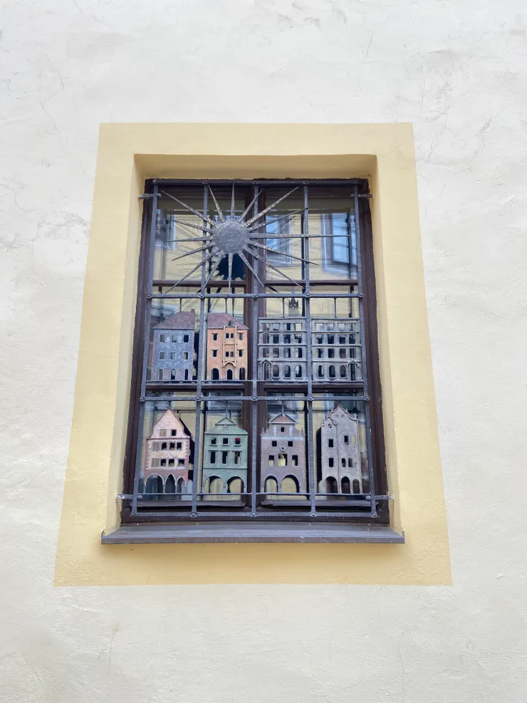 很有小鎮特色的窗花