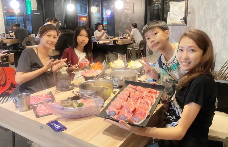  新莊火鍋推薦│大魔大滿足鍋物（新莊店）