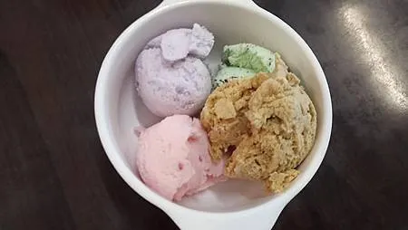 [基隆美食]七堵區小廚屋牛排，四點七顆星GOOGLE評論、百