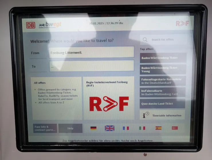 輸入起點終點，可以算出票價