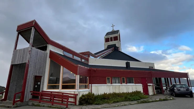 民宿附近船型教堂